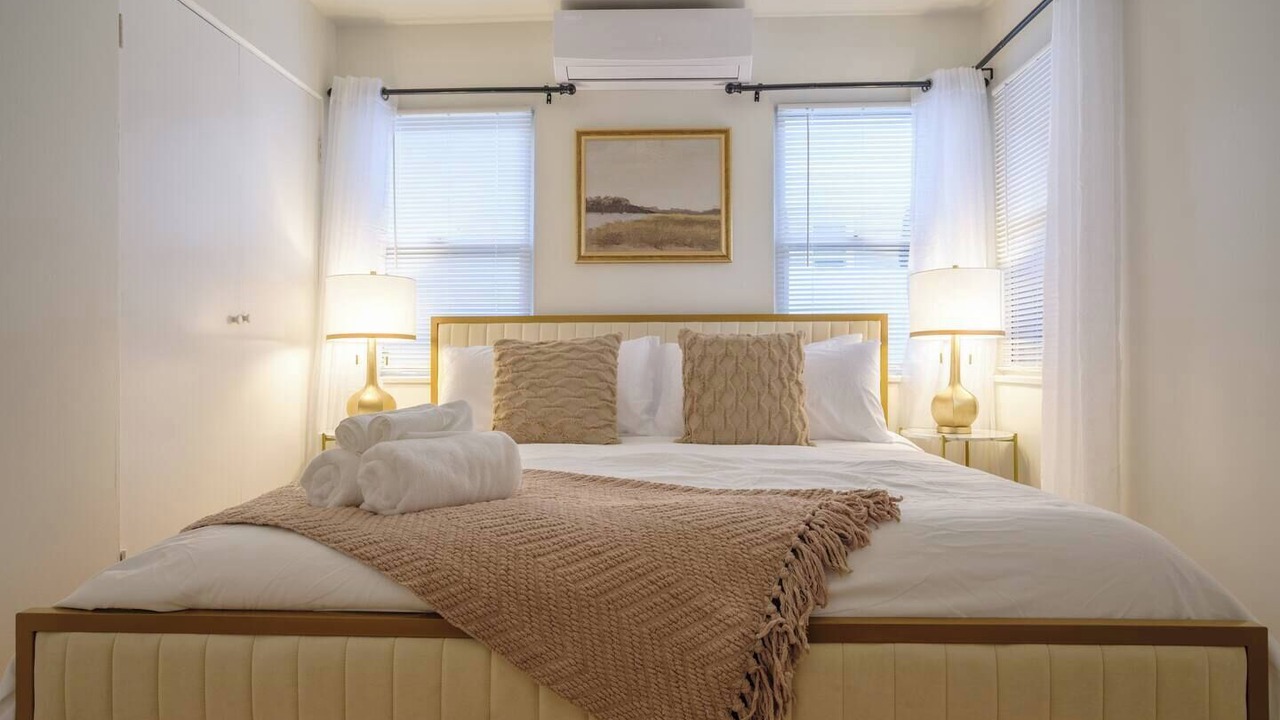 Photo of Bedroom in Pasadena