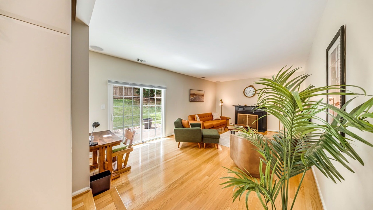 Photo of Livingroom in Herndon