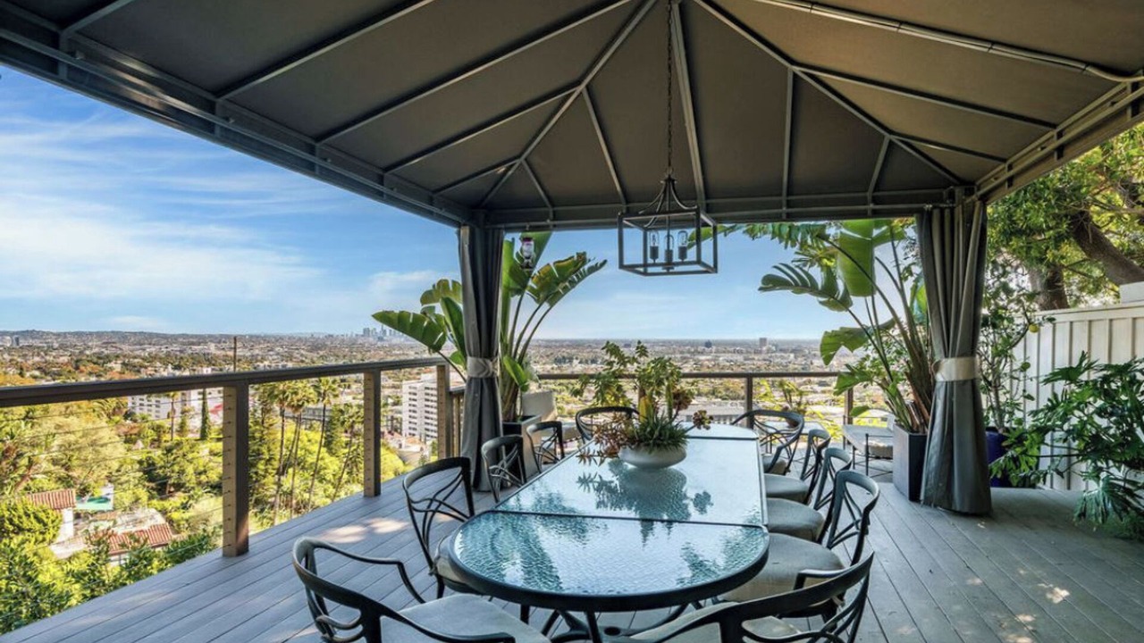 Photo of Outdoor in Hollywood Hills West