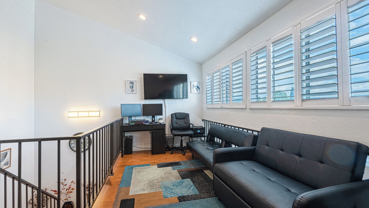 Photo of Livingroom in West Carson