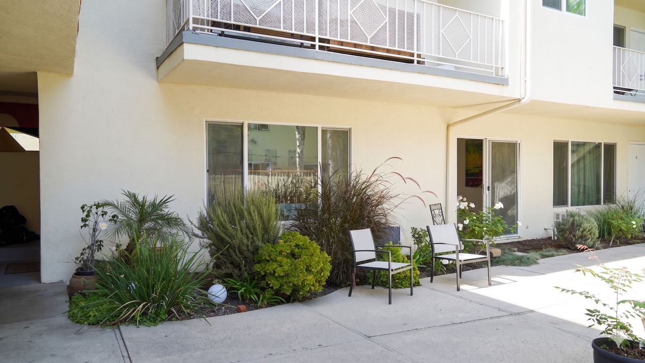 Photo of Patio Balcony in Valley Glen