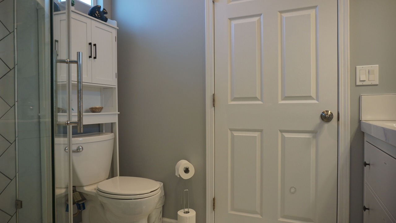 Photo of Bathroom in Del Aire