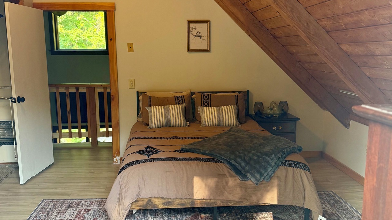 Photo of Bedroom in Southbridge