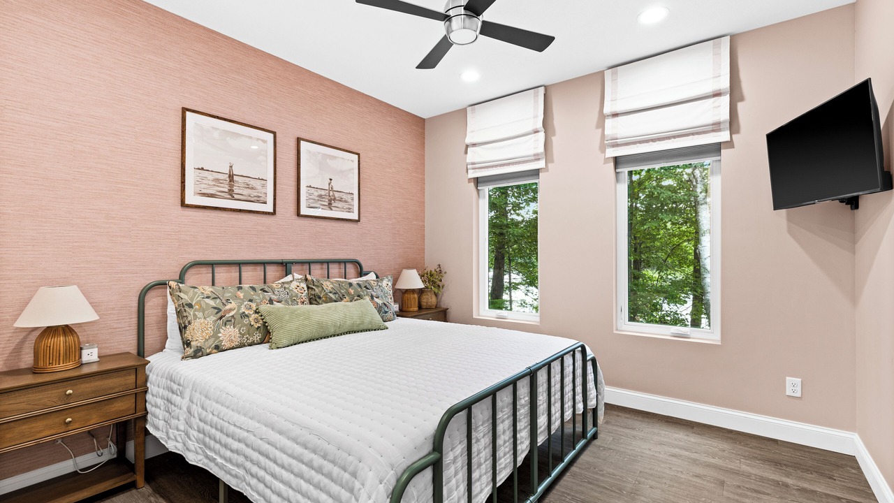 Photo of Bedroom in Kettle River