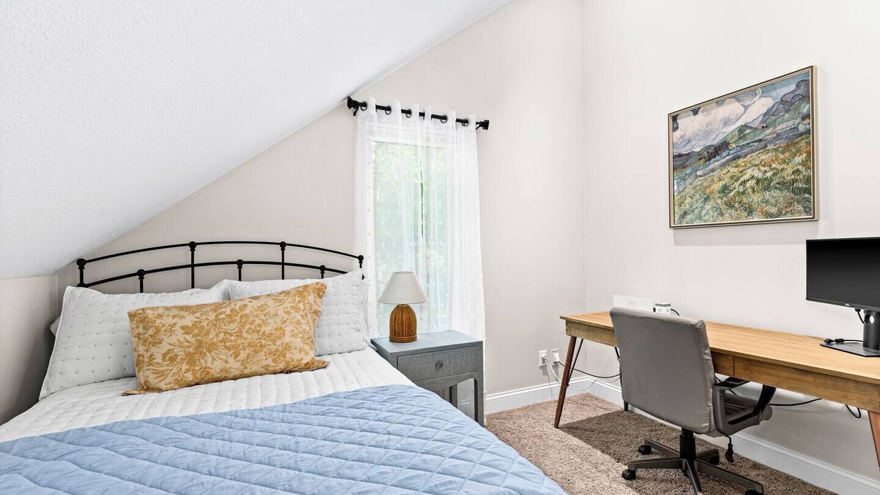 Photo of Bedroom in Kettle River