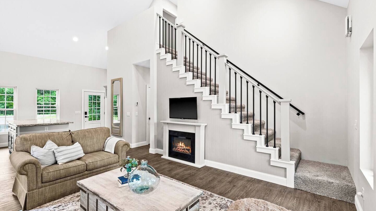 Photo of Livingroom in Kettle River
