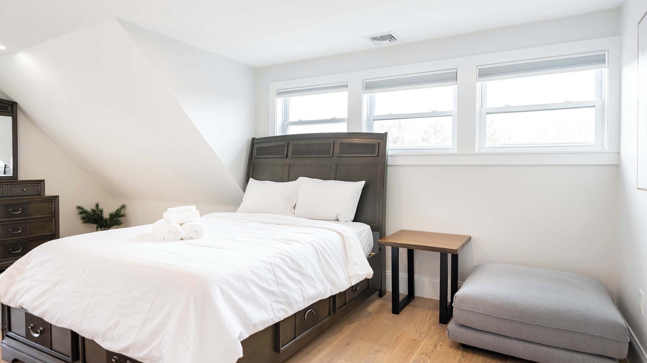 Photo of Bedroom in West Somerville
