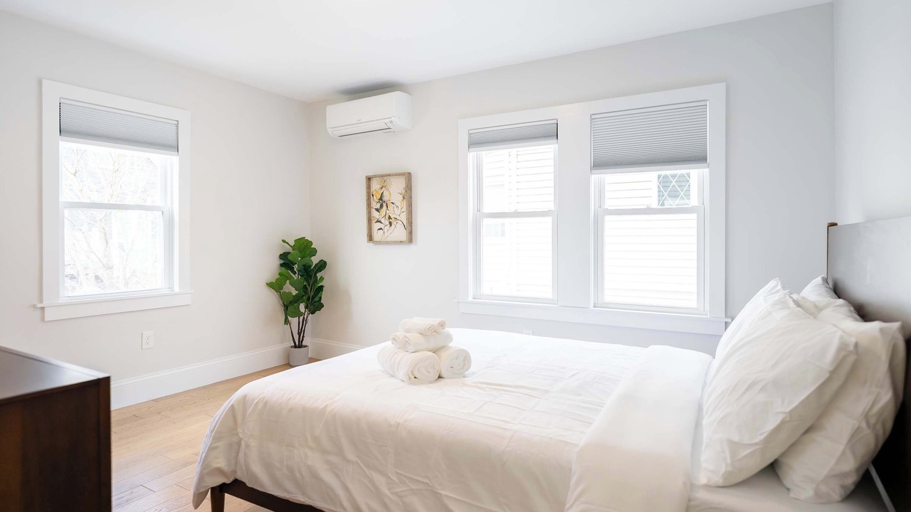 Photo of Bedroom in West Somerville