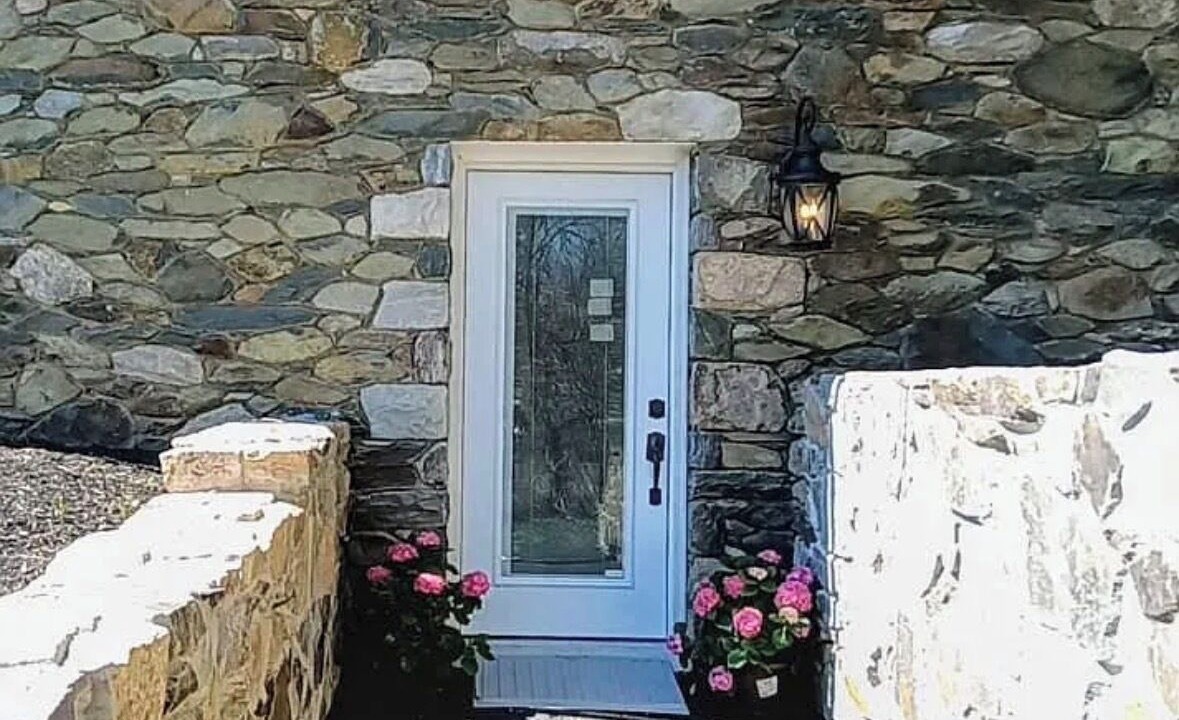 Photo of Outdoor in Round Hill
