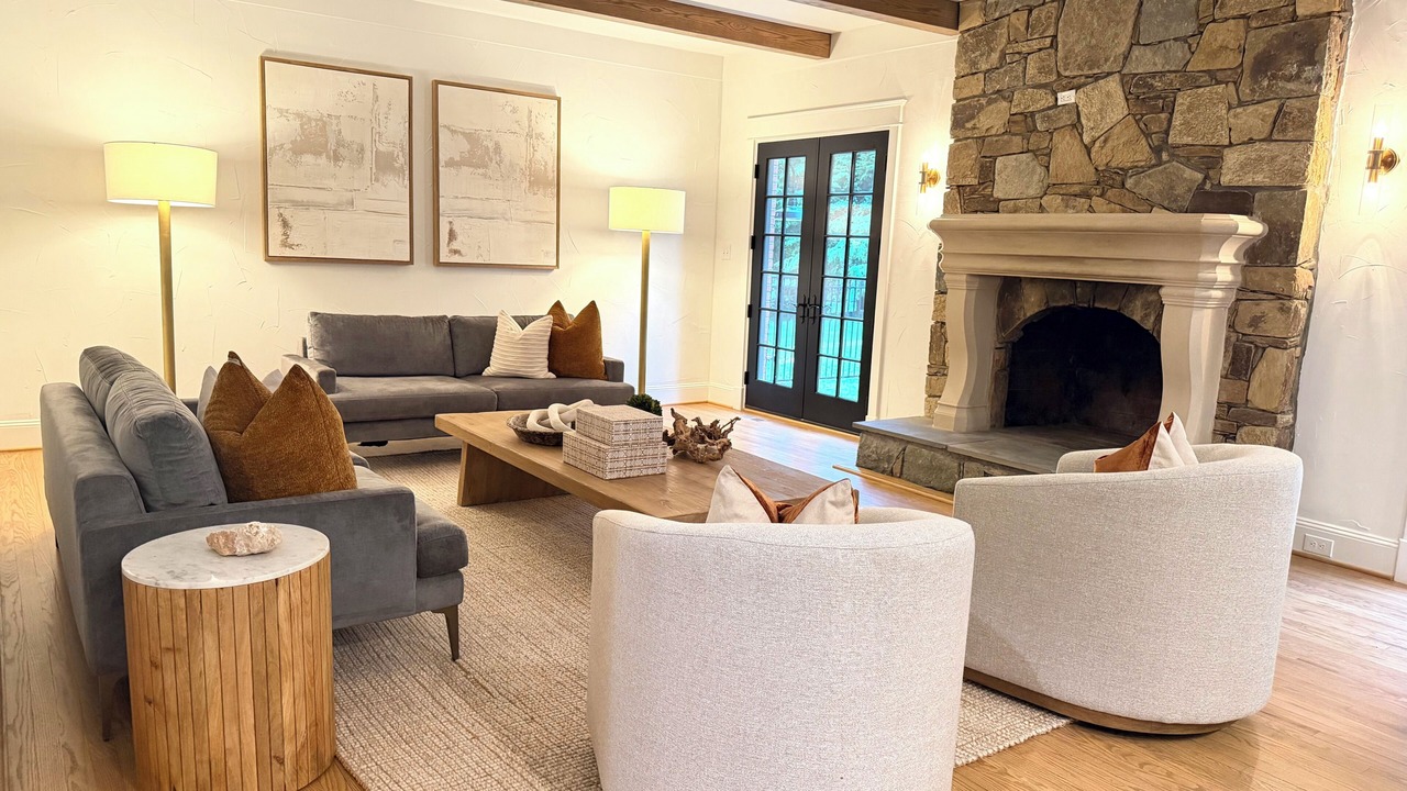 Photo of Livingroom in Potomac