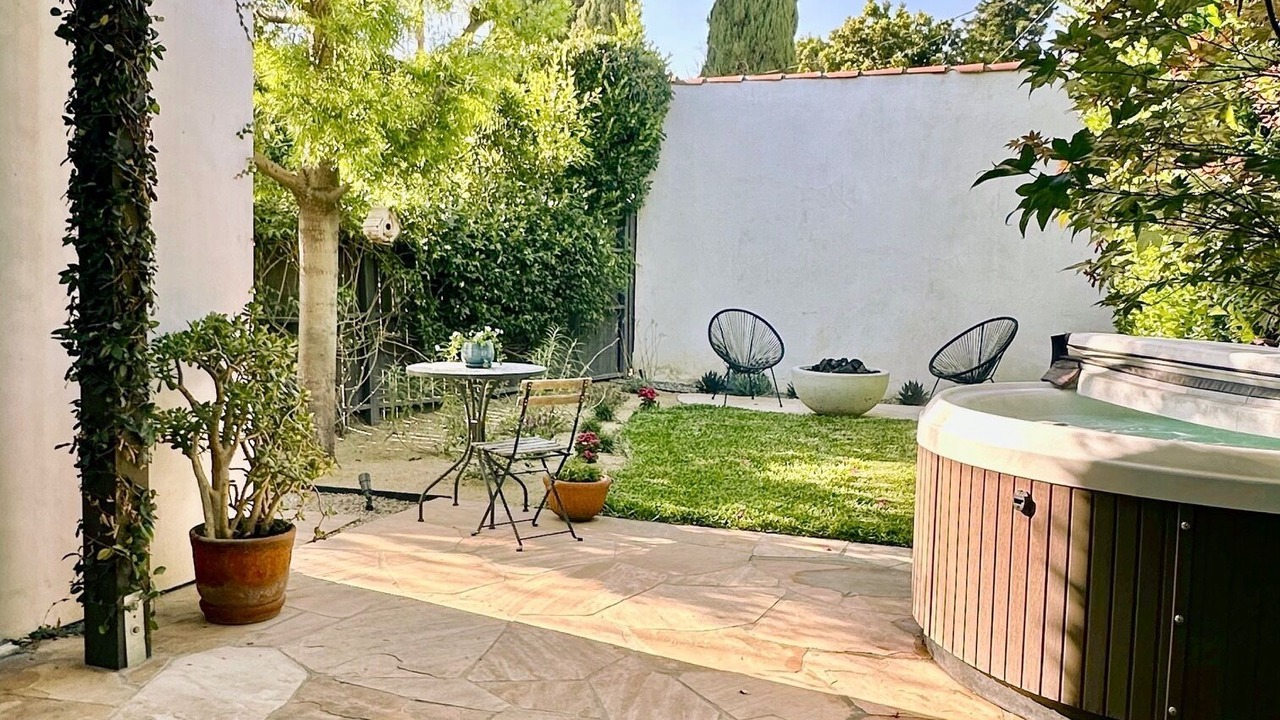 Photo of Patio Balcony in Melrose