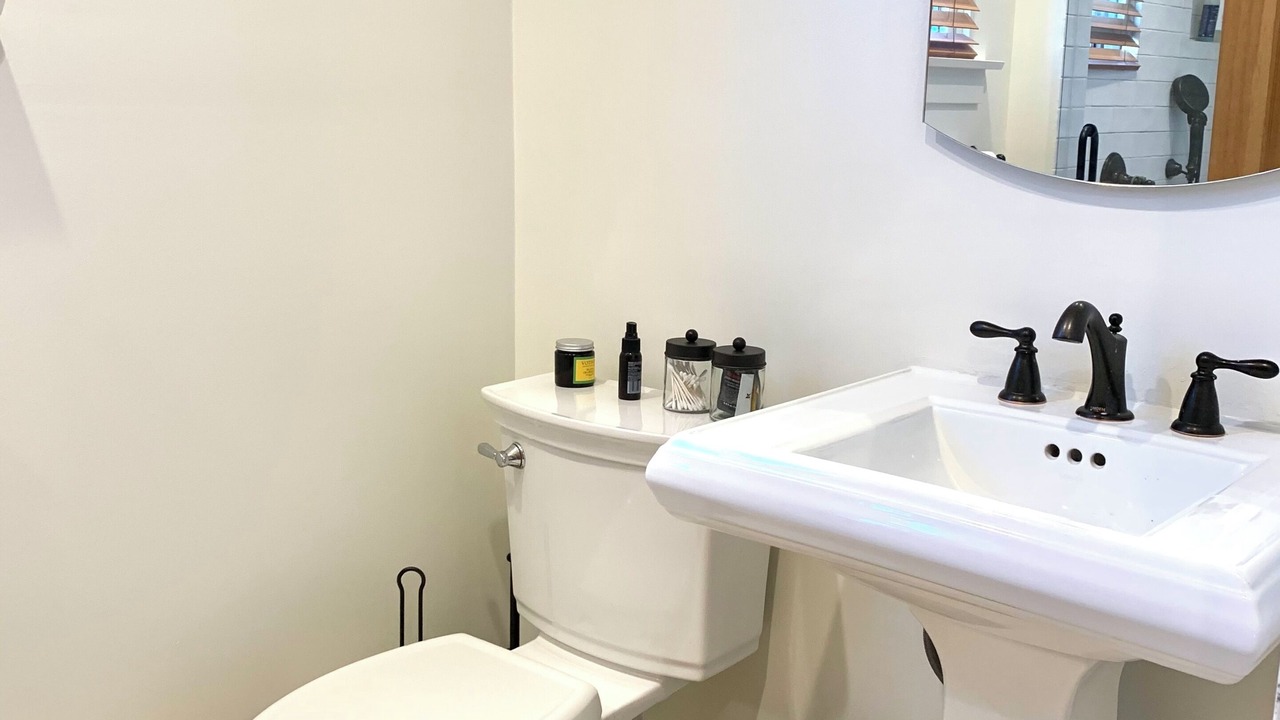 Photo of Bathroom in Melrose