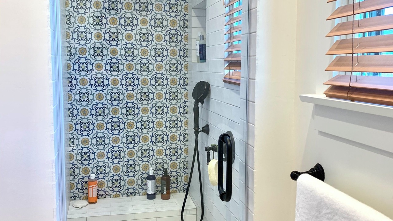 Photo of Bathroom in Melrose