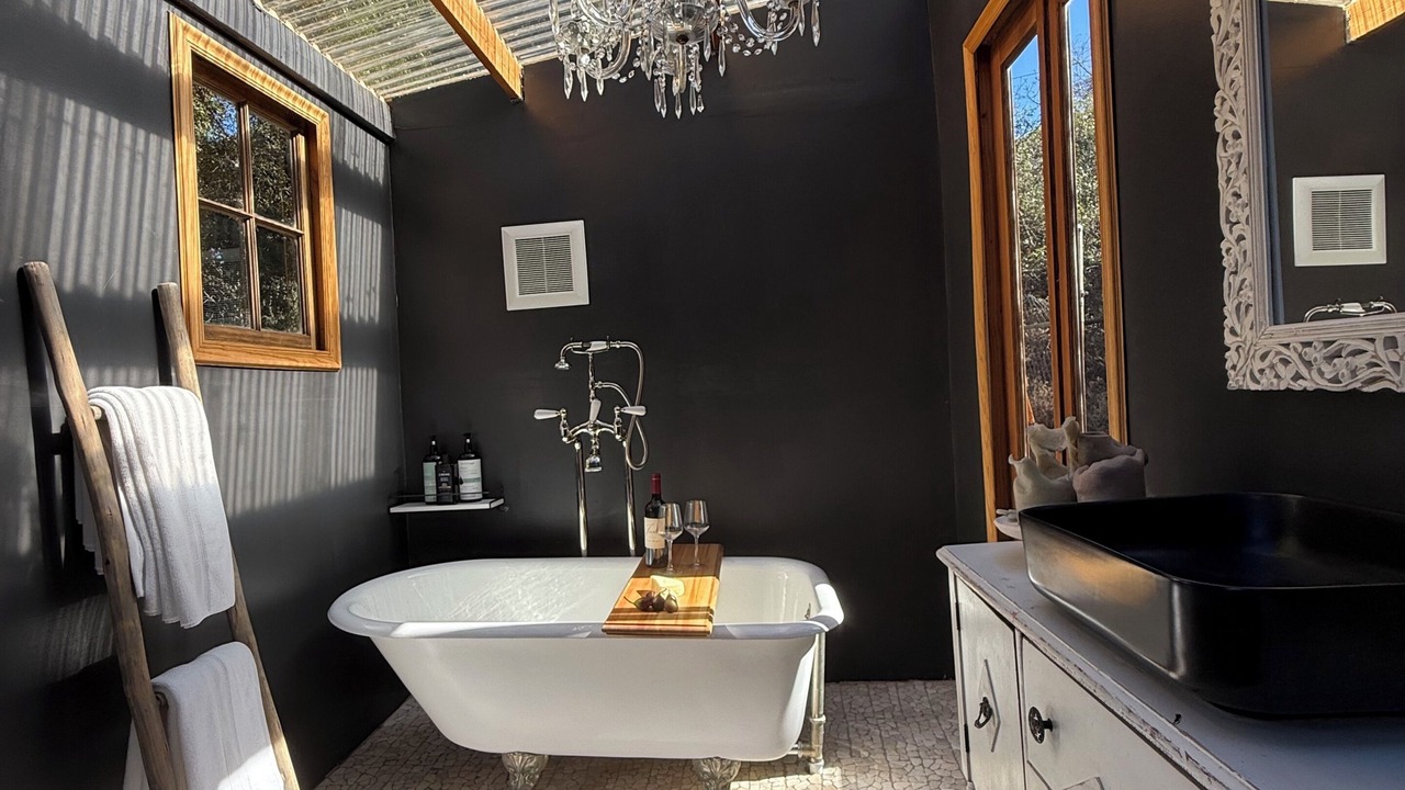 Photo of Bathroom in Santa Clarita
