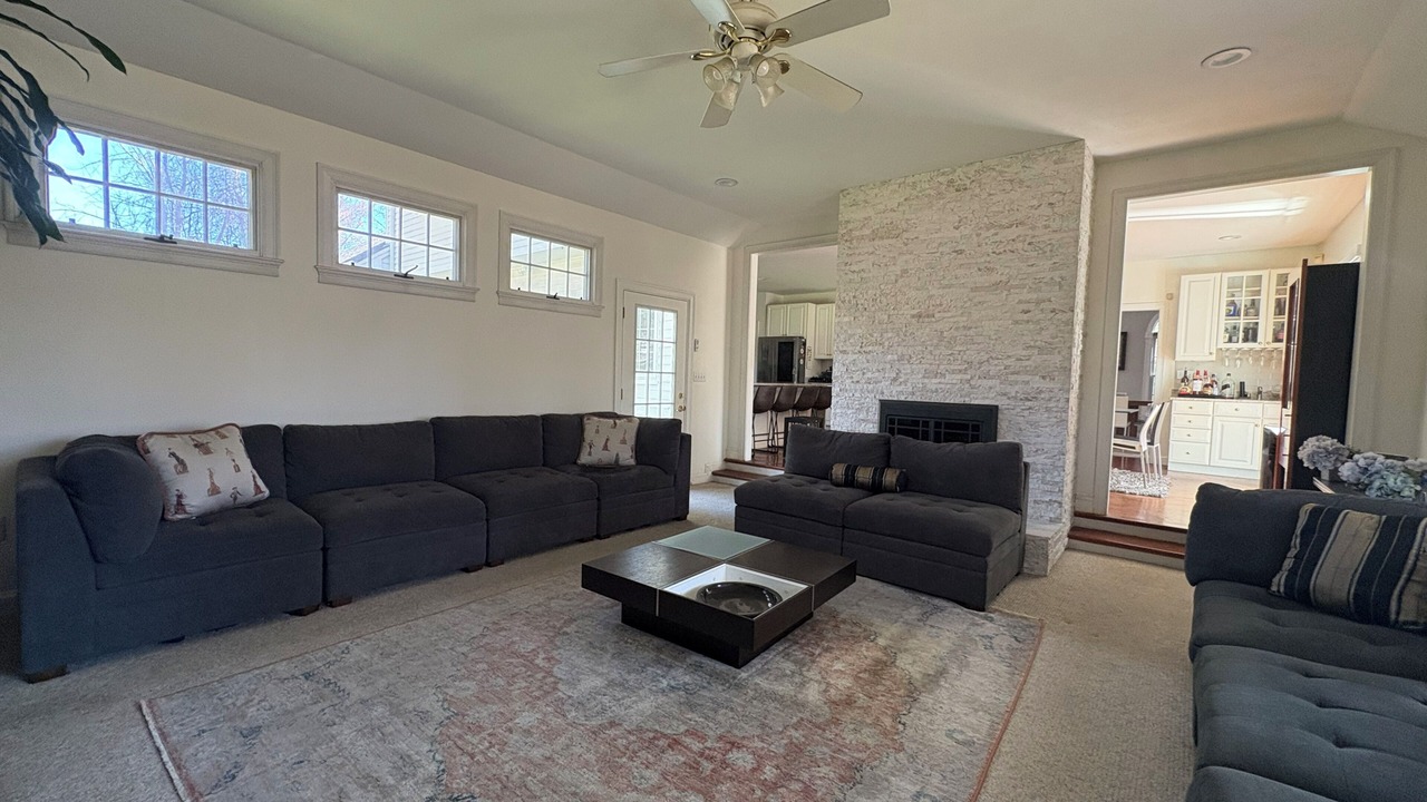 Photo of Livingroom in Readville