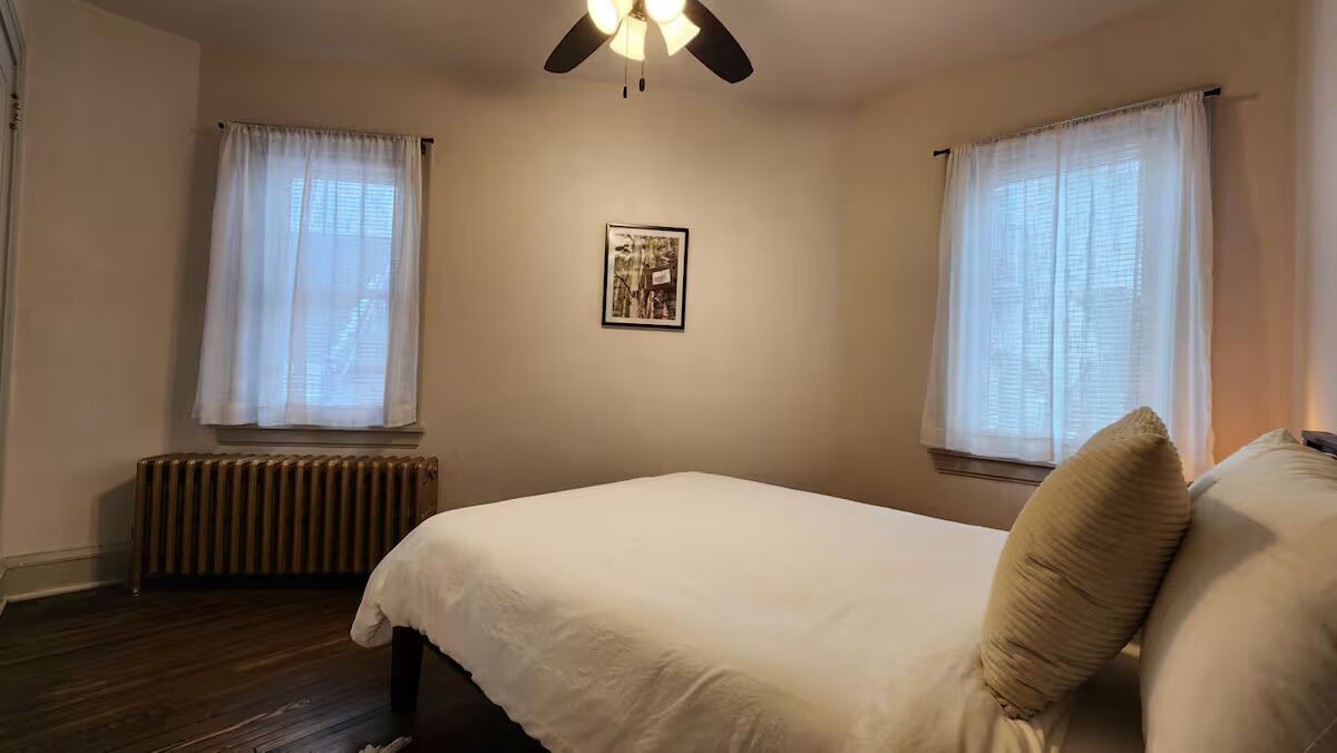 Photo of Bedroom in Lakeside - Lester Park