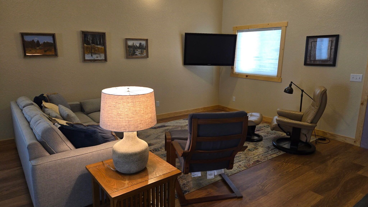 Photo of Livingroom in Shell Lake