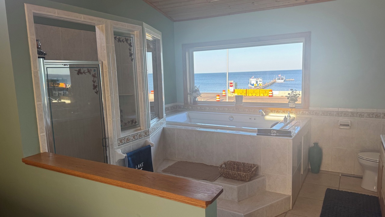 Photo of Bathroom in Garrison