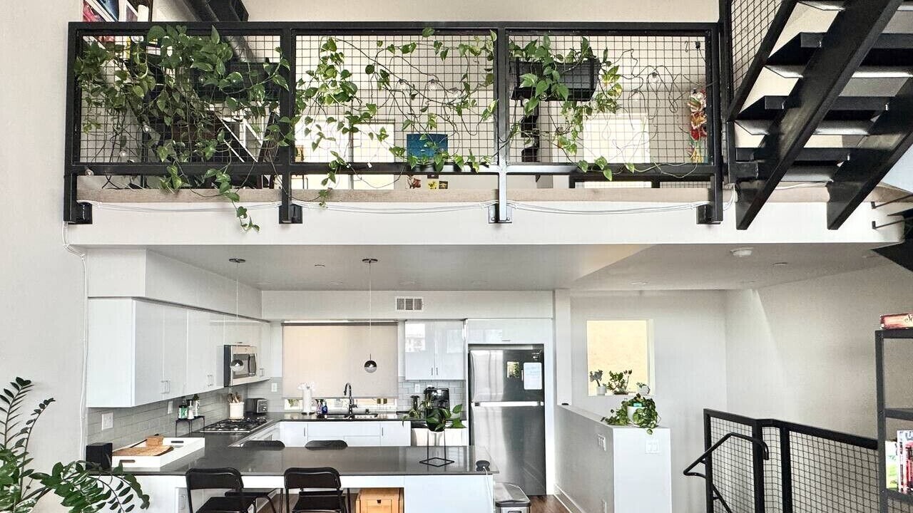 Photo of Bedroom in Downtown Los Angeles