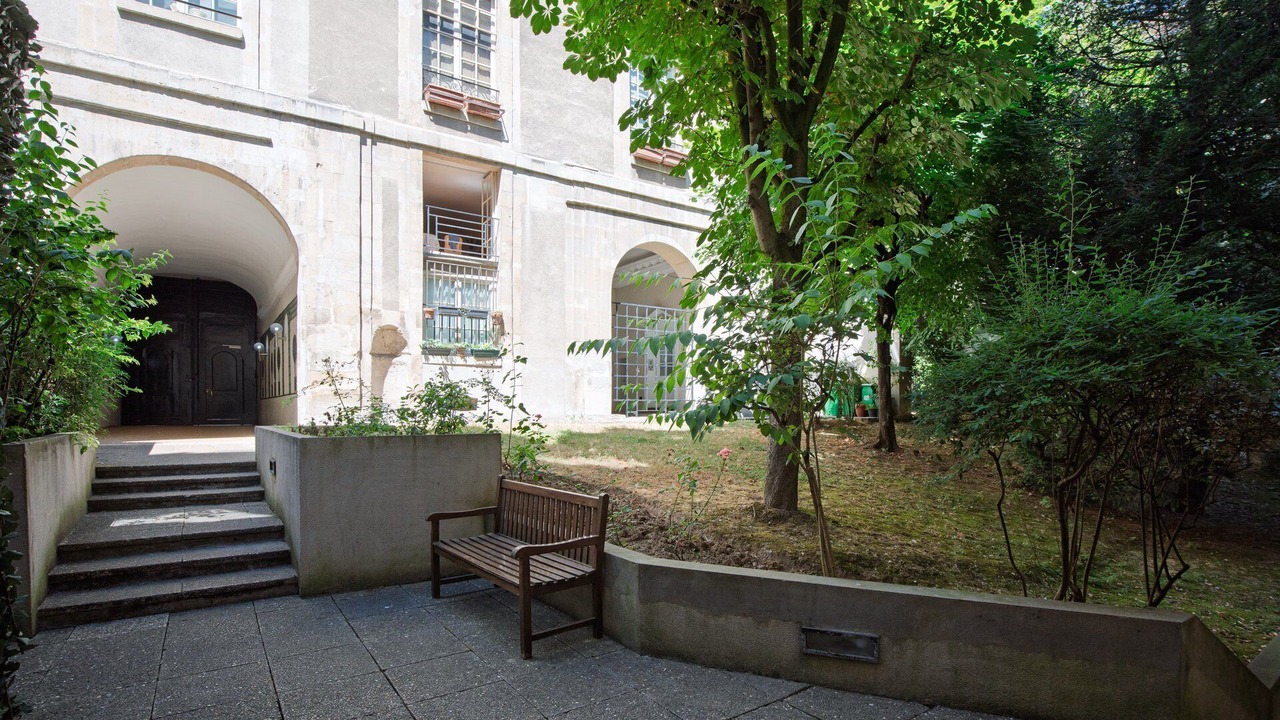 Photo of Patio Balcony in Marais