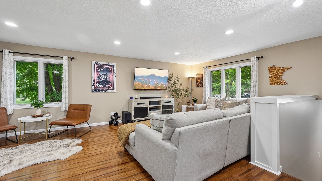 Photo of Livingroom in Mounds View