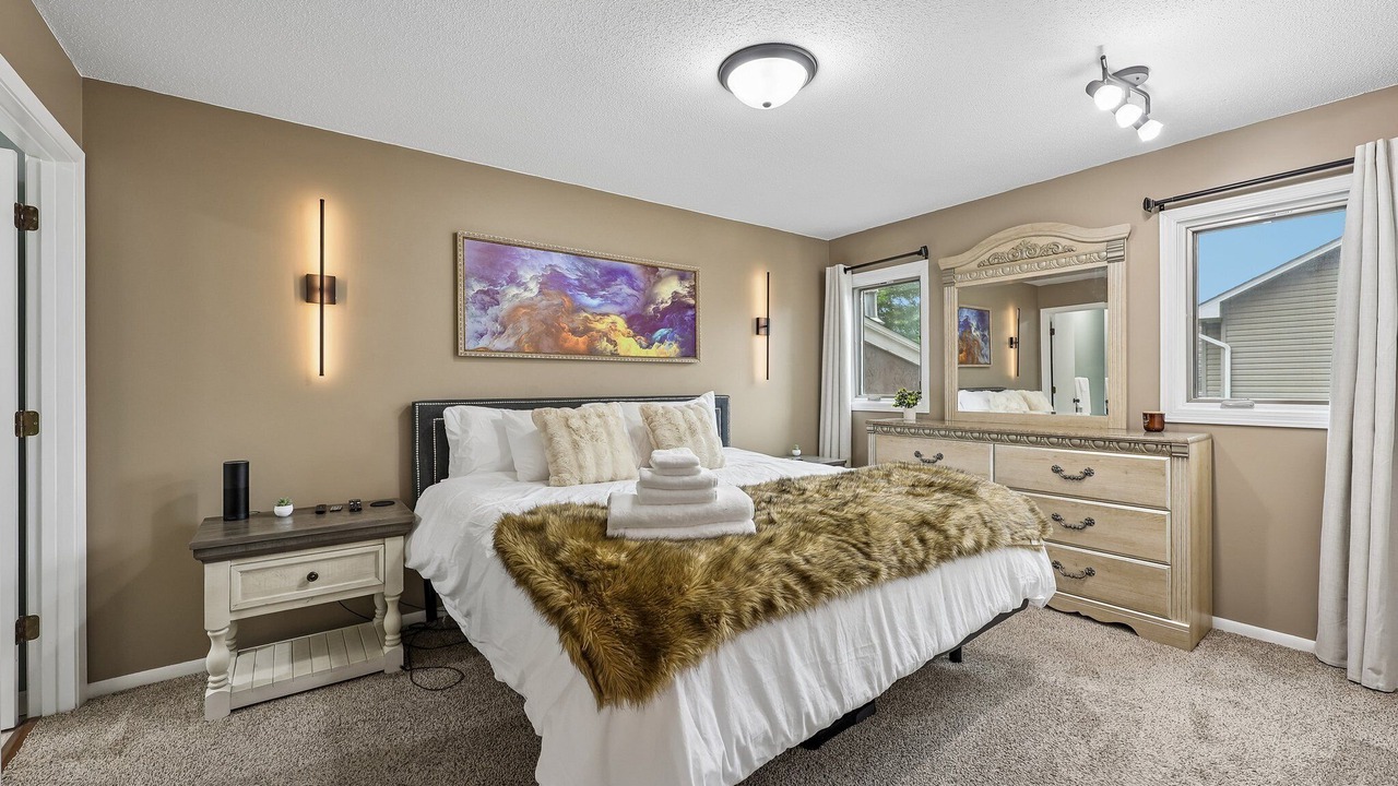 Photo of Bedroom in Mounds View