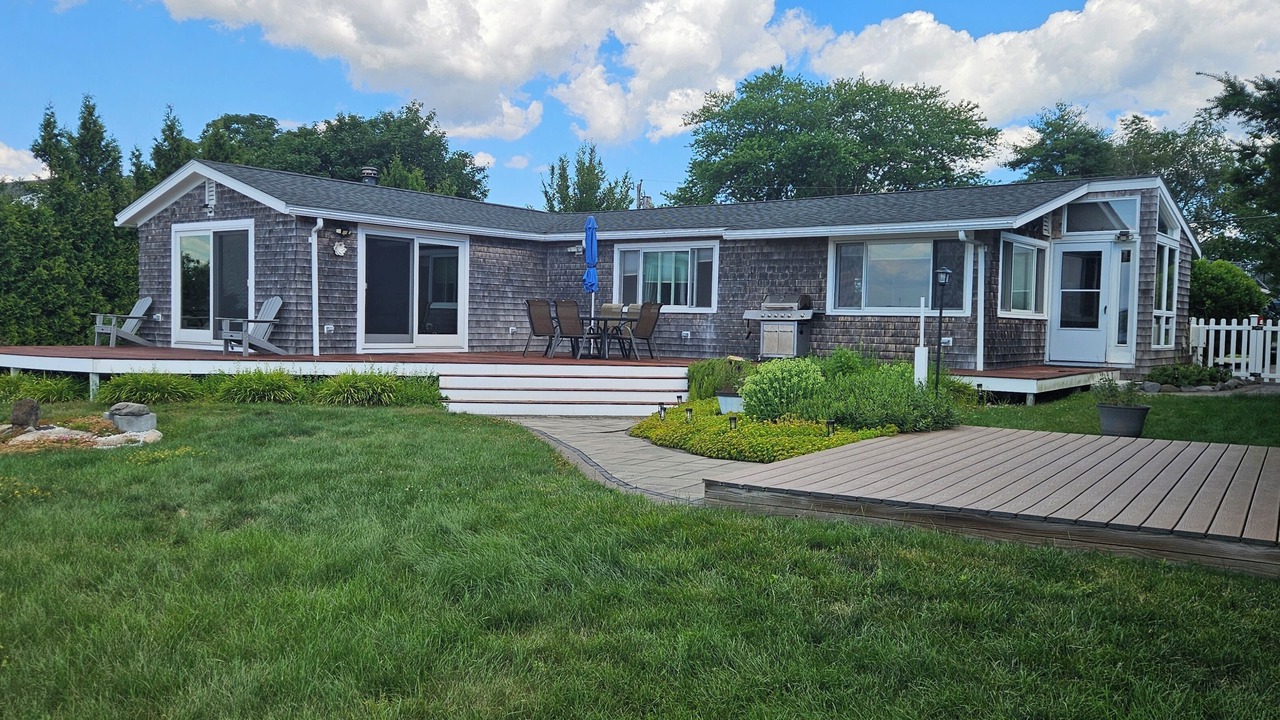 Photo of Outdoor in Tiverton