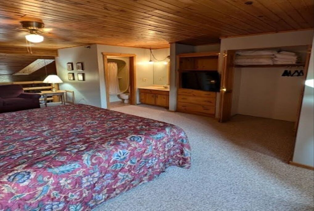 Photo of Bedroom in Breezy Point