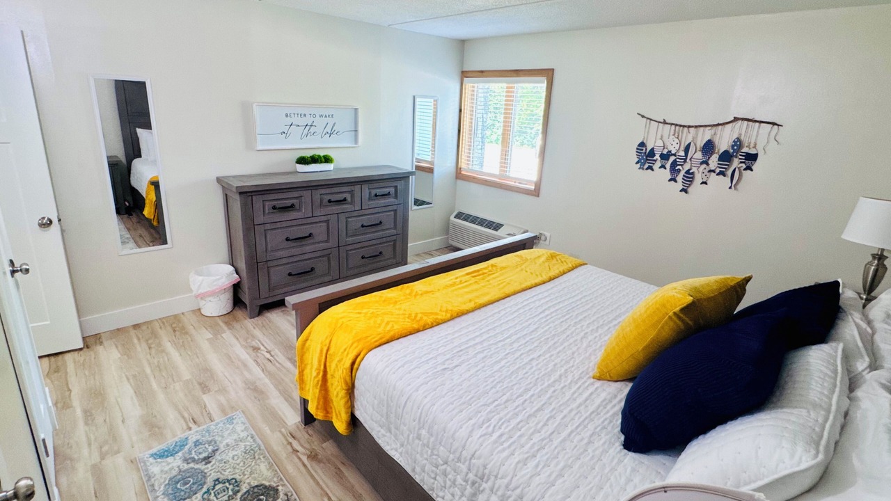 Photo of Bedroom in Clear Lake