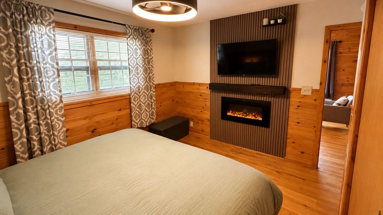 Photo of Bedroom in Grand Marais