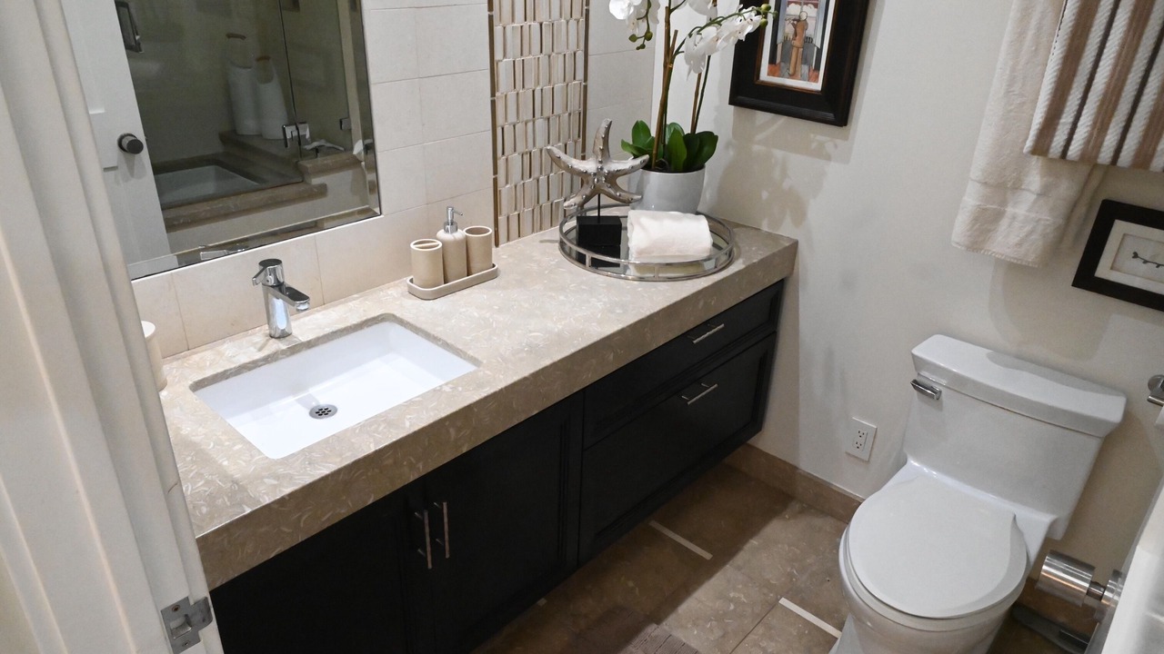 Photo of Bathroom in Corona del Mar