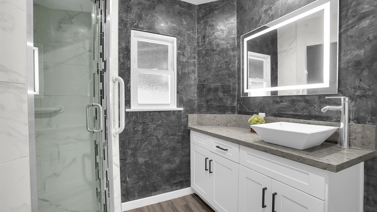 Photo of Bathroom in View Park-Windsor Hills
