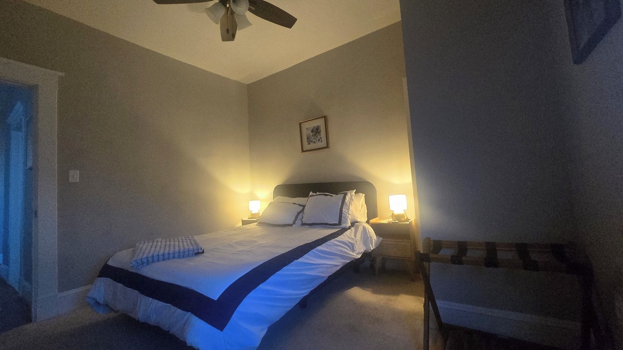 Photo of Bedroom in Downtown Baltimore