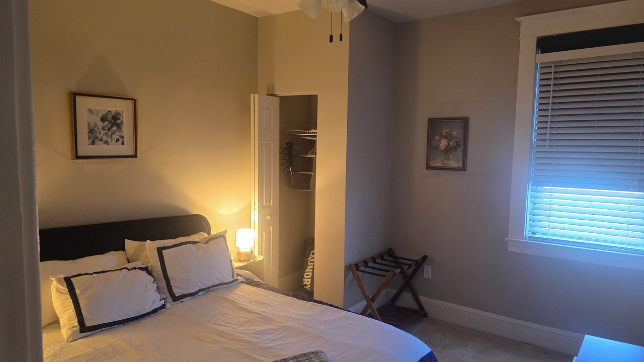 Photo of Bedroom in Downtown Baltimore