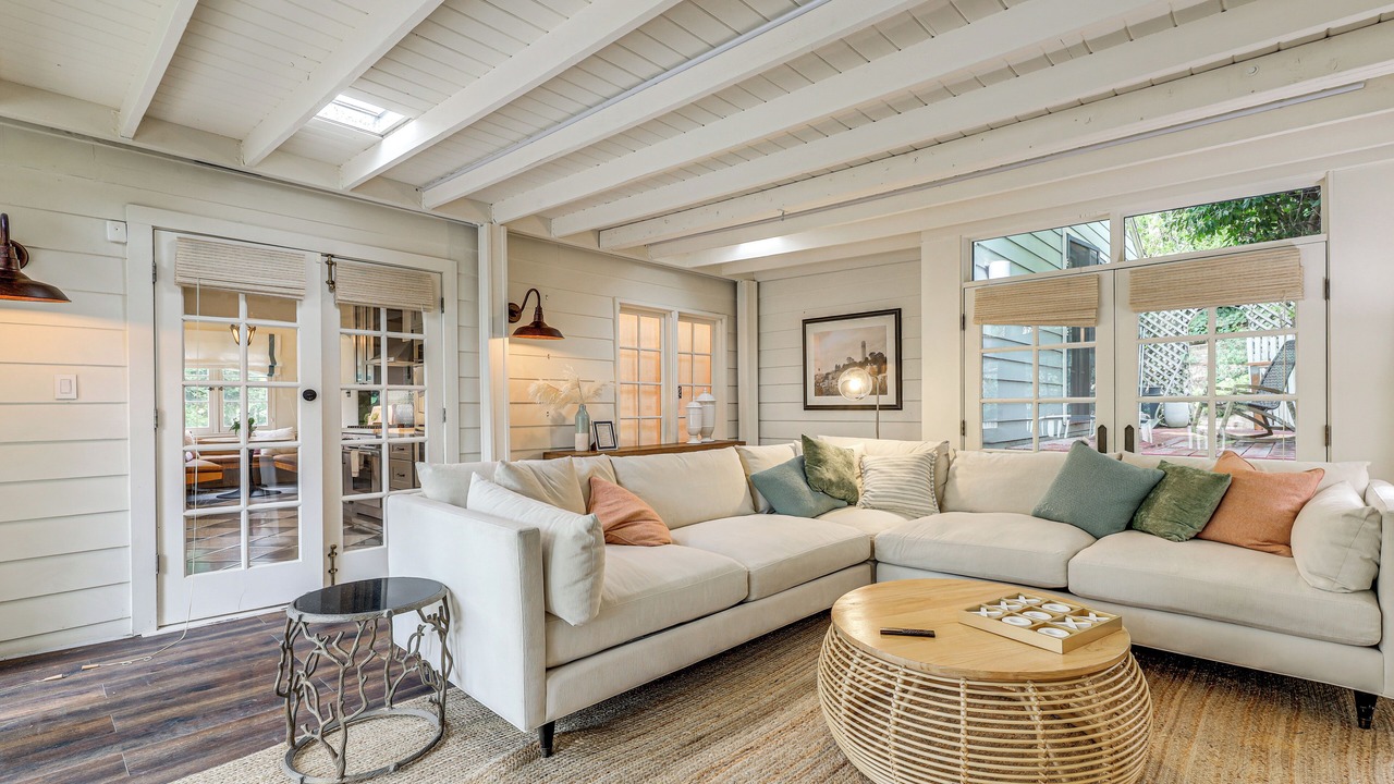 Photo of Livingroom in Los Angeles