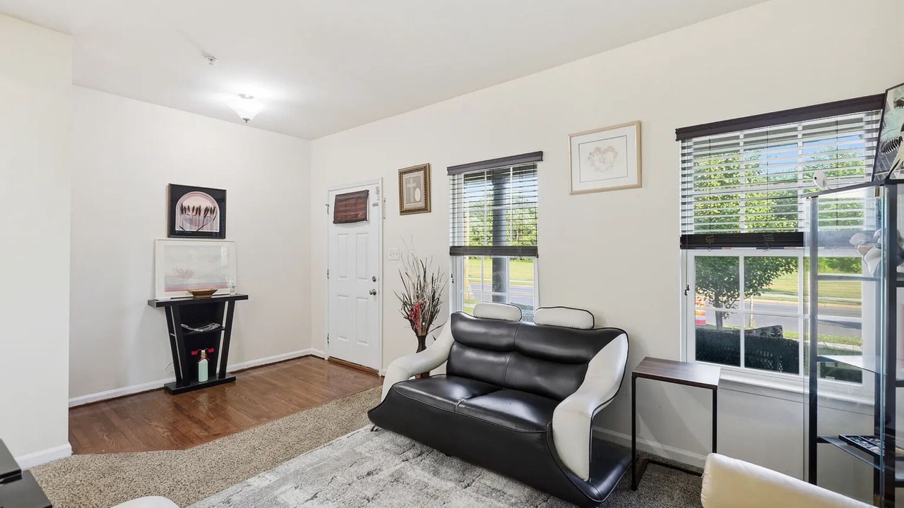 Photo of Livingroom in Washington