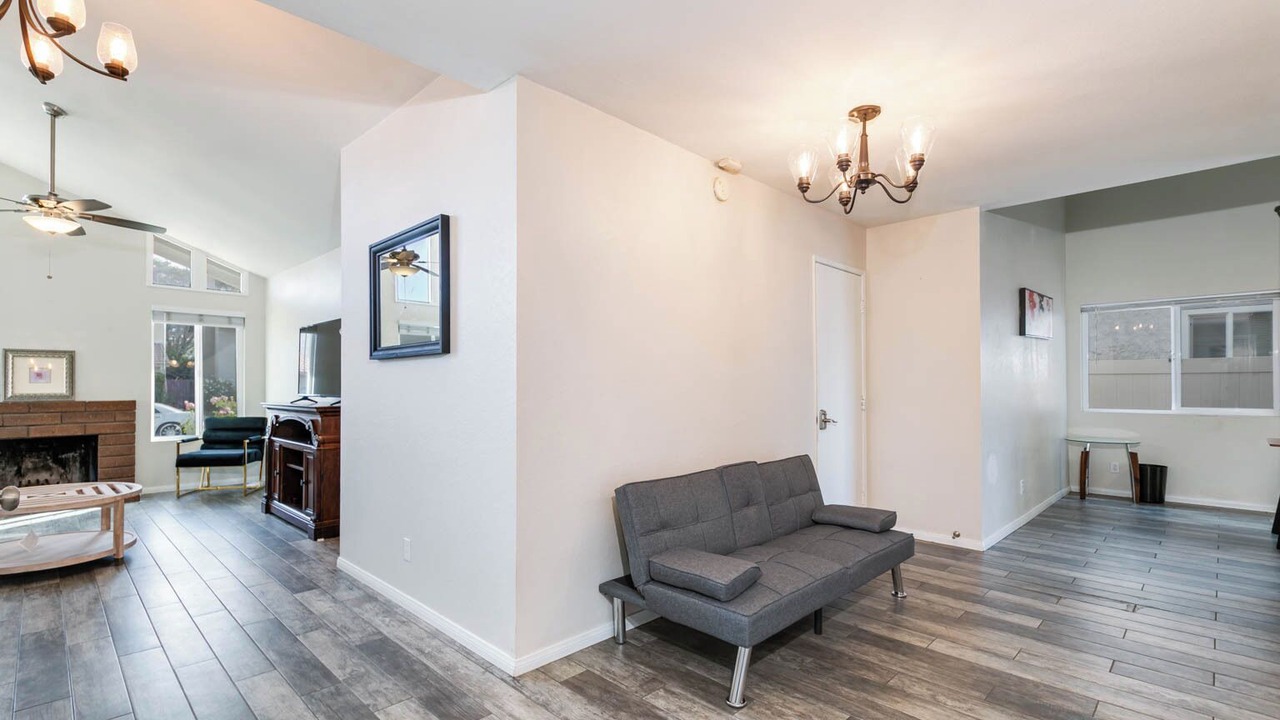 Photo of Livingroom in Chino
