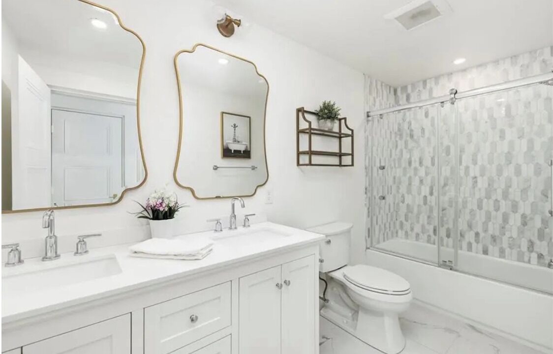 Photo of Bathroom in Top of the Hill
