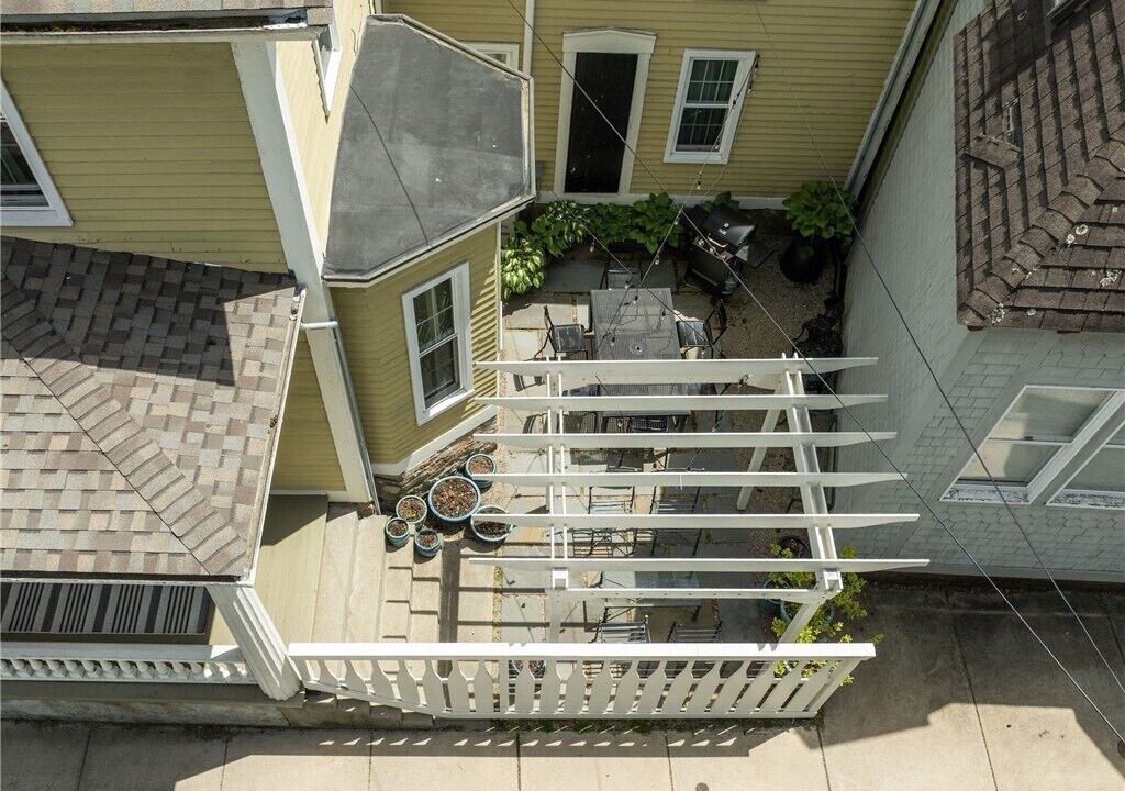 Photo of Outdoor in Top of the Hill