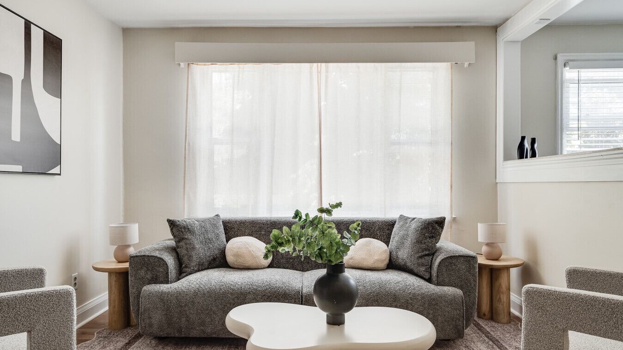 Photo of Livingroom in Sunnyside