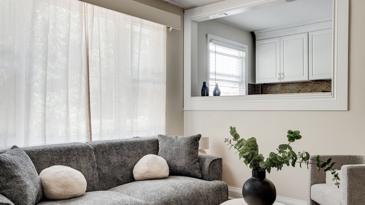Photo of Livingroom in Sunnyside