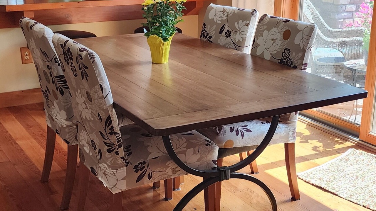 Photo of Livingroom in Birchwood Village