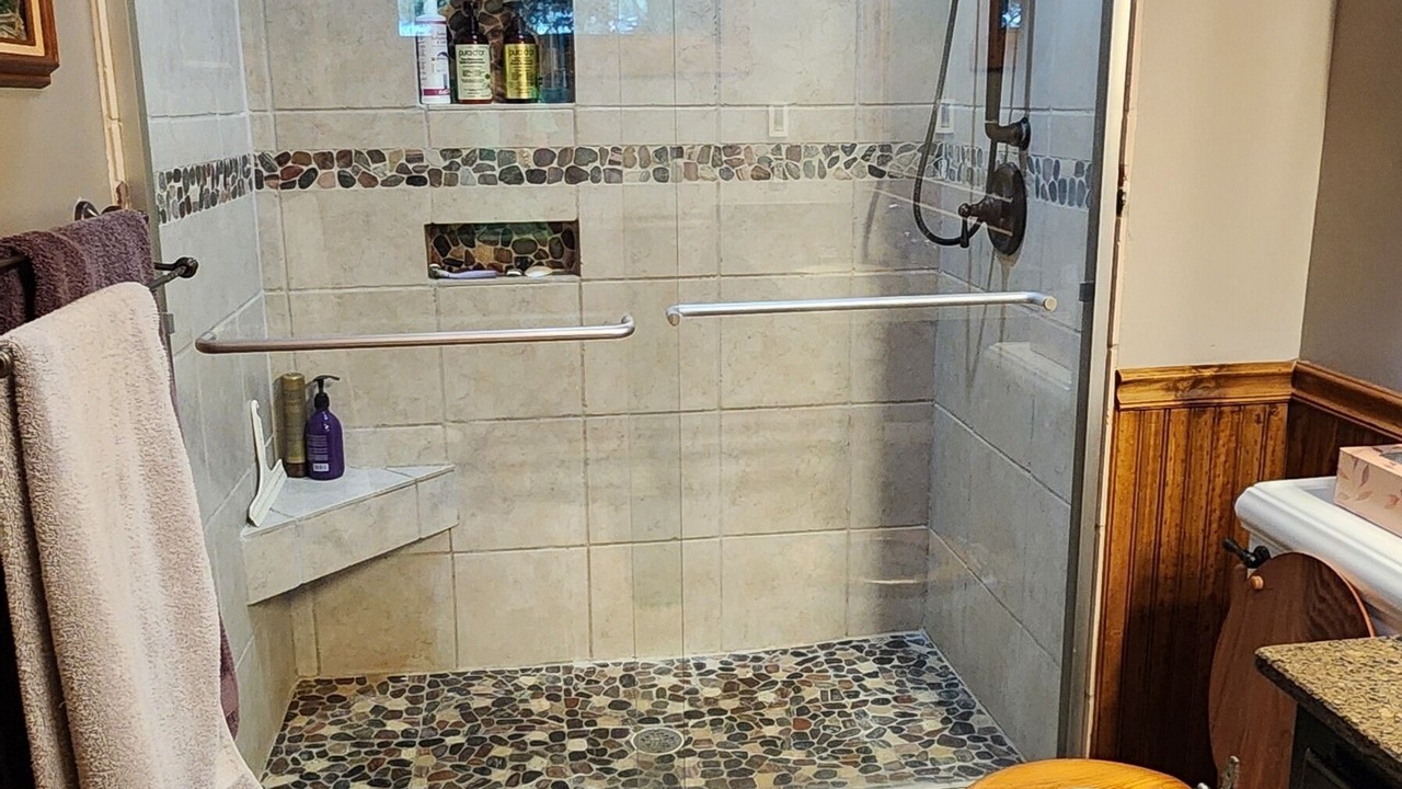 Photo of Bathroom in Birchwood Village