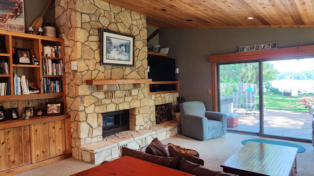Photo of Livingroom in Birchwood Village