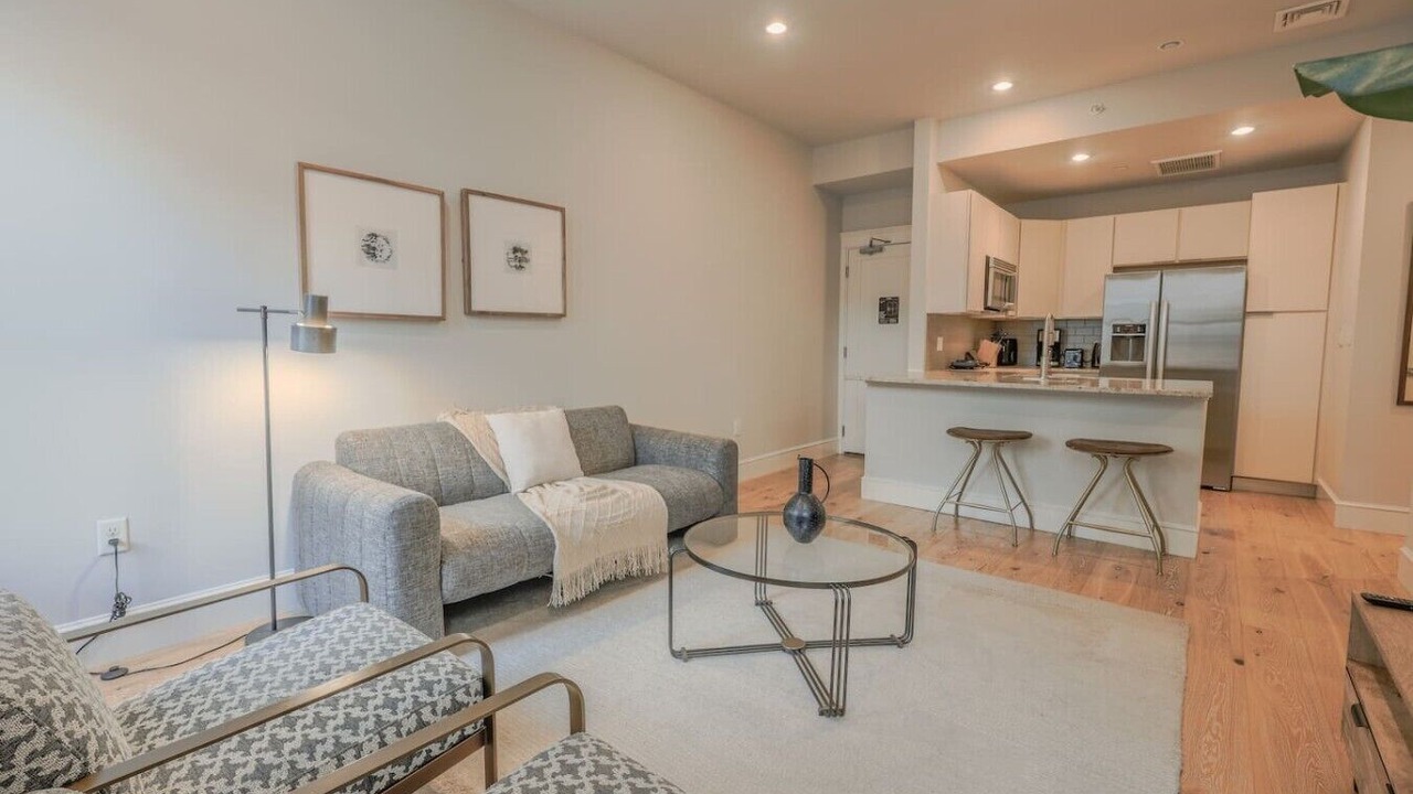 Photo of Livingroom in Back Bay