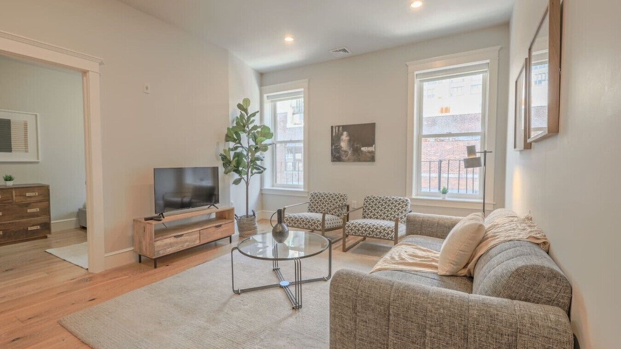 Photo of Livingroom in Back Bay