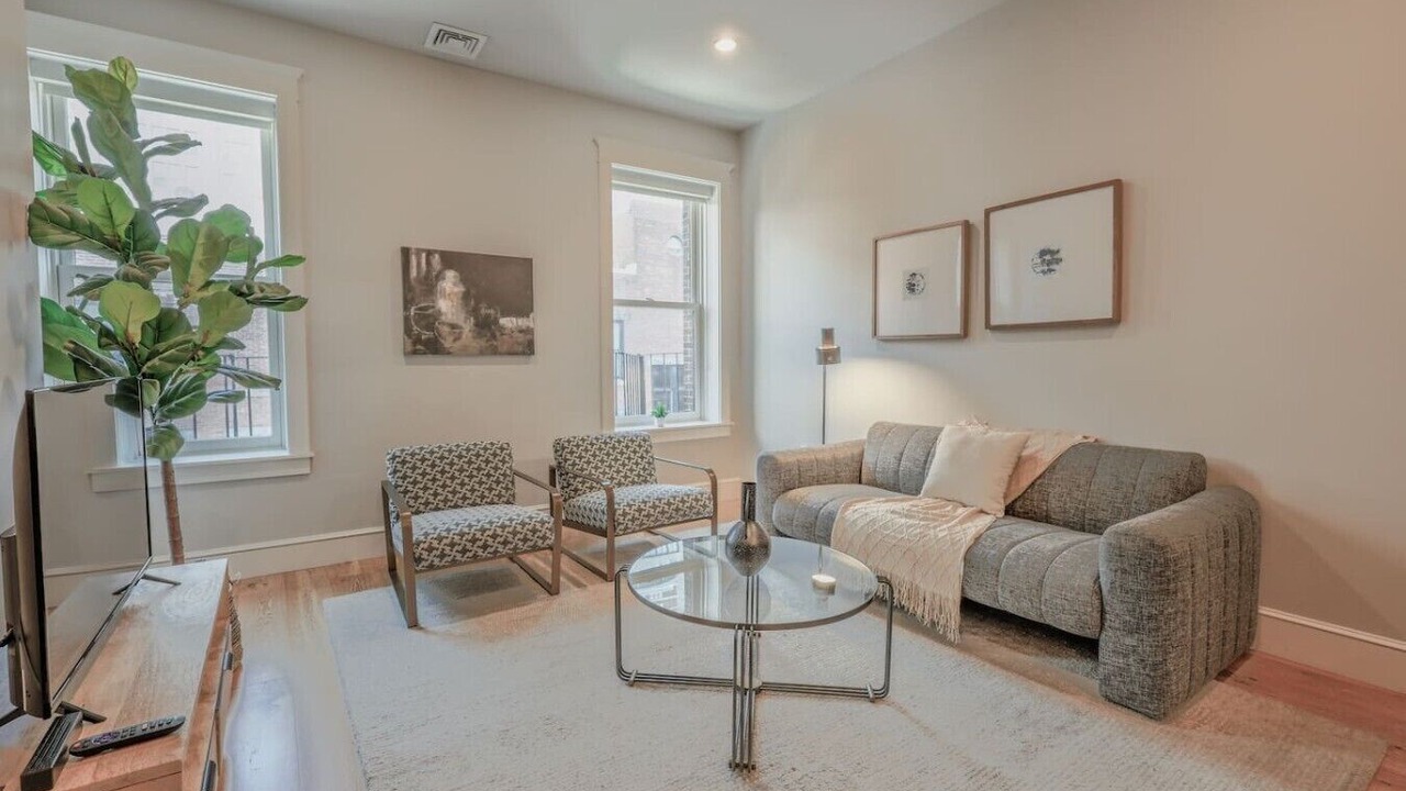 Photo of Livingroom in Back Bay