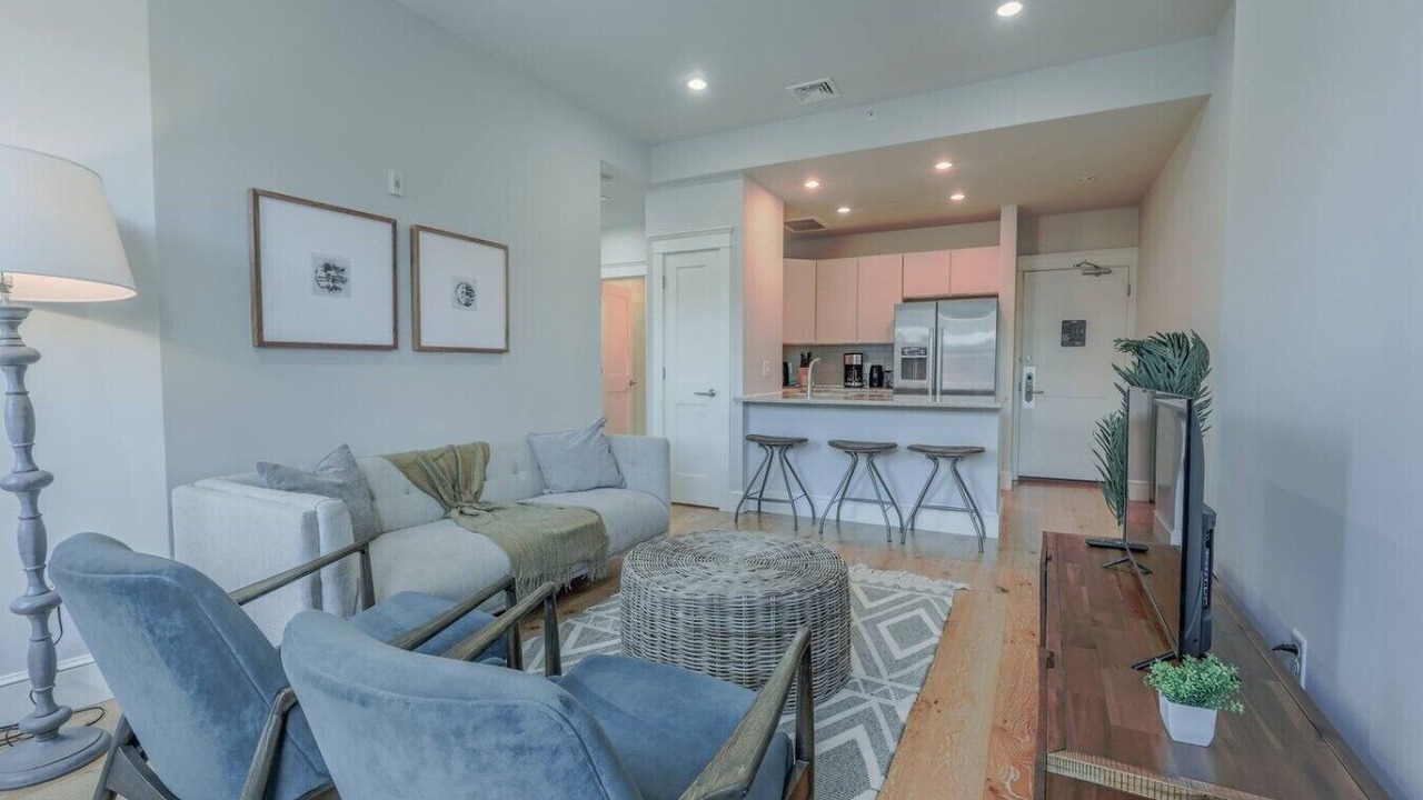 Photo of Livingroom in Back Bay