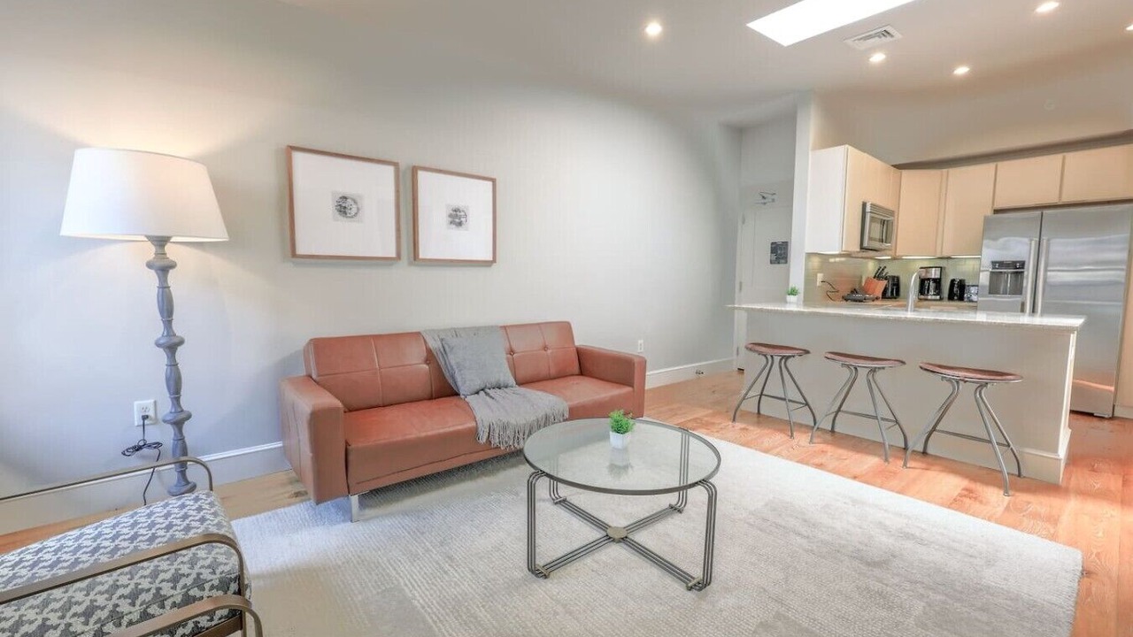 Photo of Livingroom in Back Bay