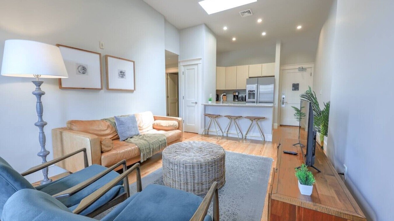 Photo of Livingroom in Back Bay